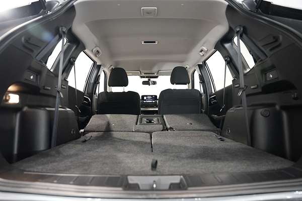 2023 Mitsubishi Outlander ES ZM