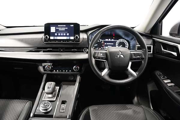2023 Mitsubishi Outlander ES ZM