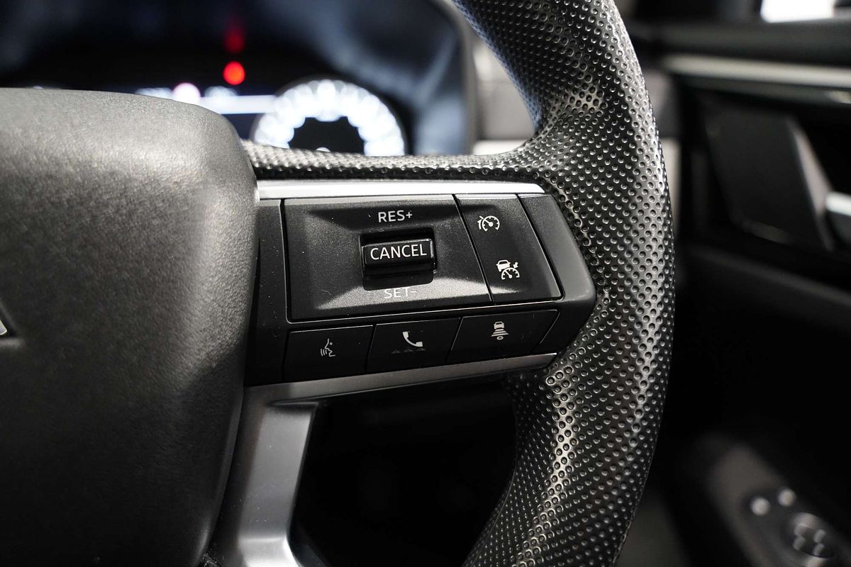 2023 Mitsubishi Outlander ES ZM