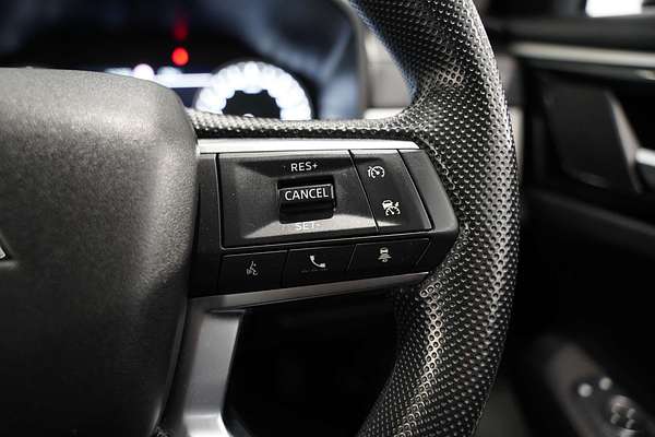 2023 Mitsubishi Outlander ES ZM