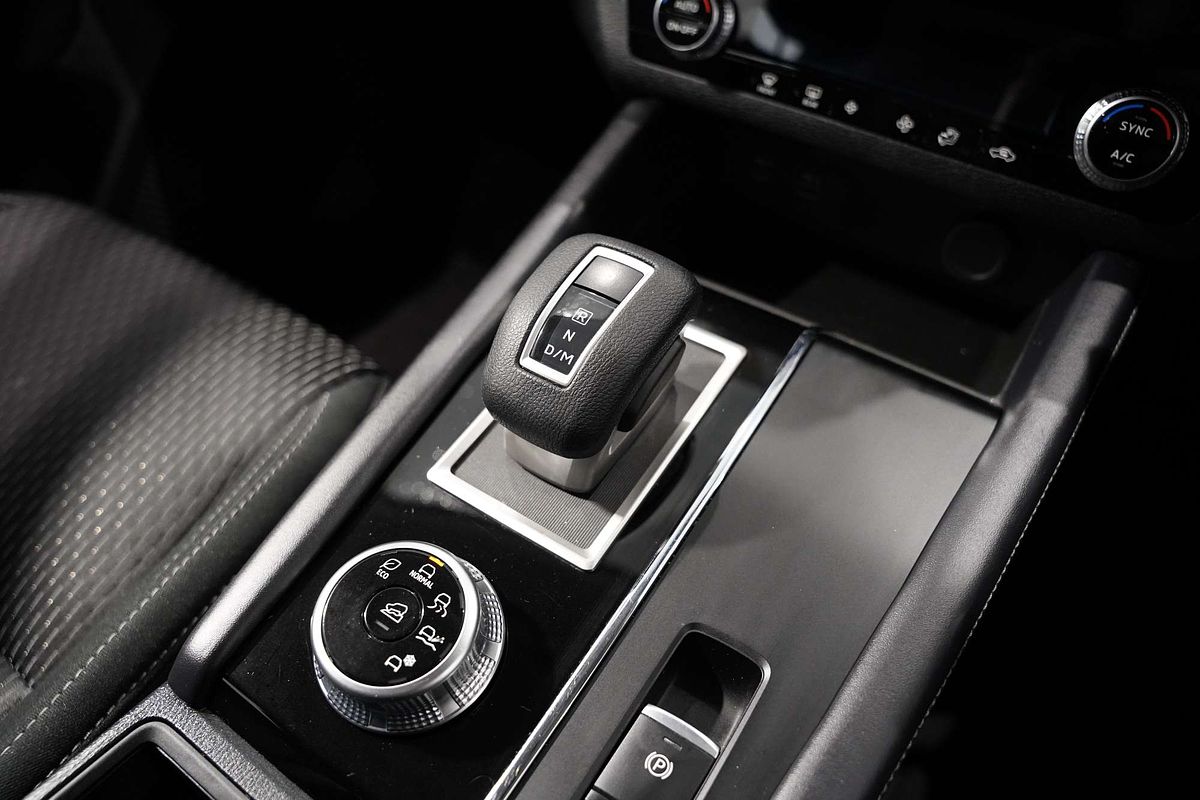 2023 Mitsubishi Outlander ES ZM