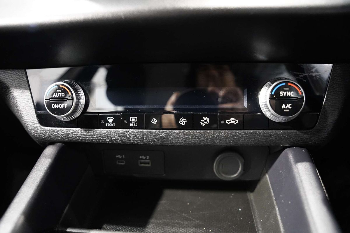 2023 Mitsubishi Outlander ES ZM