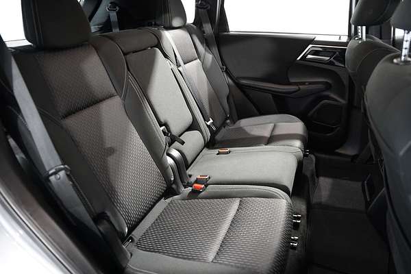 2023 Mitsubishi Outlander ES ZM