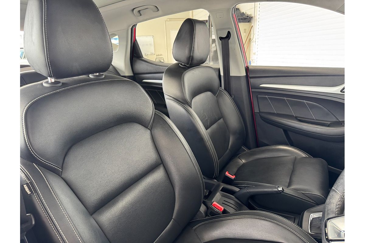 2019 MG ZS Essence AZS1