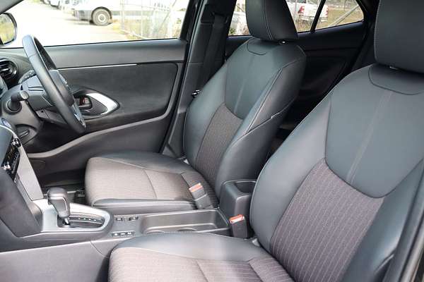 2022 Toyota Yaris Cross Urban MXPJ10R
