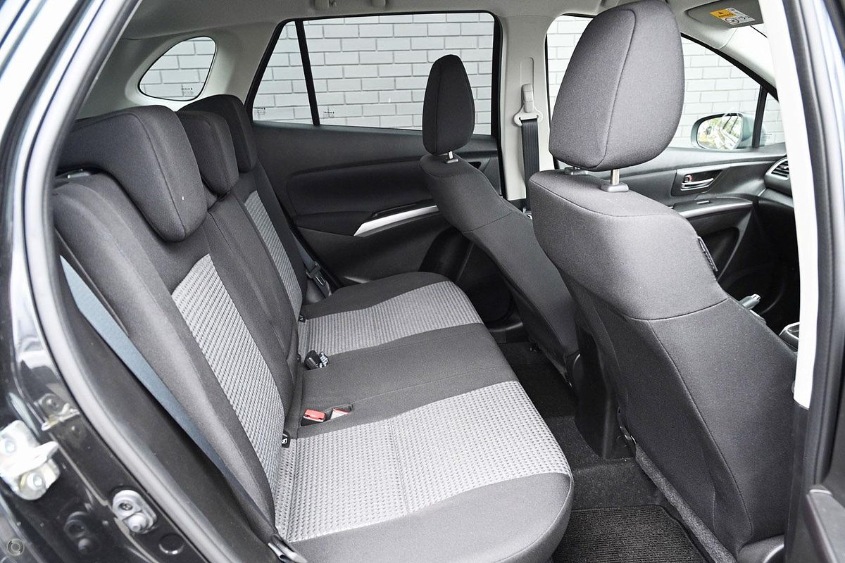 2024 Suzuki S-Cross JYB