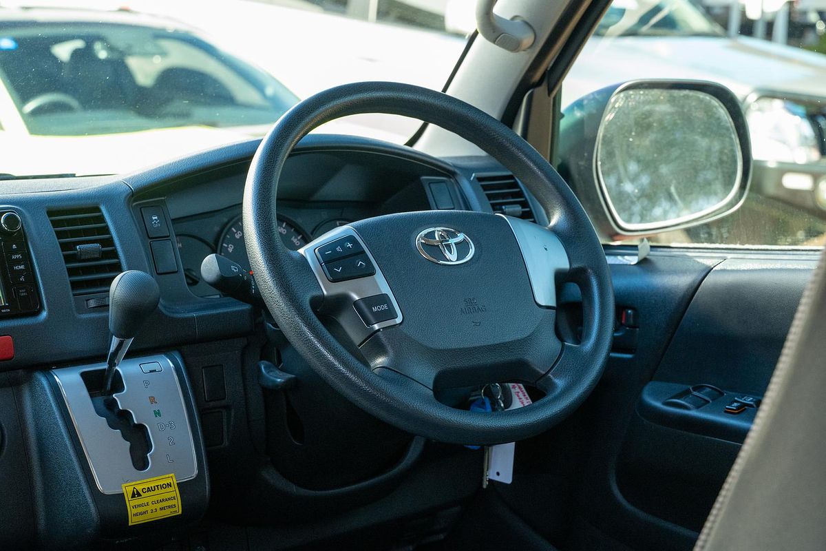 2017 Toyota Hiace Commuter KDH223R