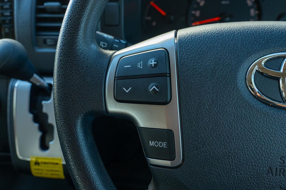 2017 Toyota Hiace Commuter KDH223R