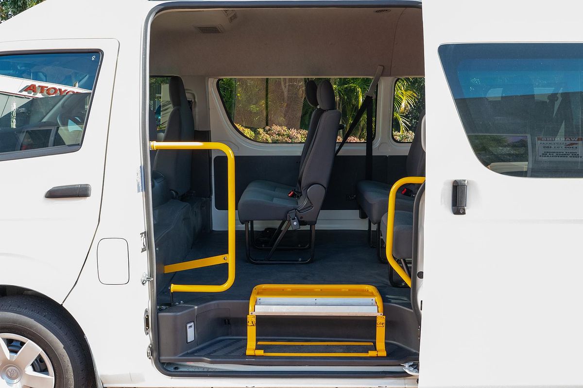 2017 Toyota Hiace Commuter KDH223R