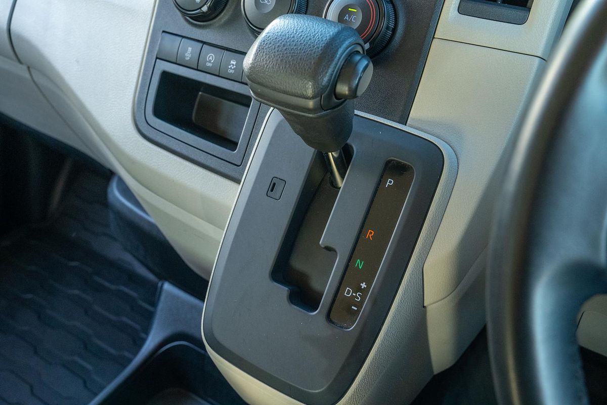 2024 Toyota Hiace GDH300R LWB