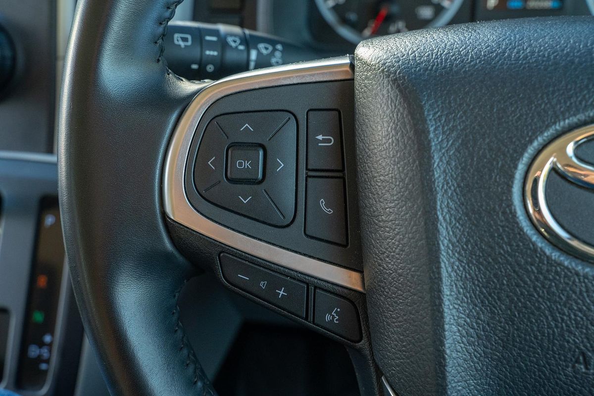 2024 Toyota Hiace GDH300R LWB