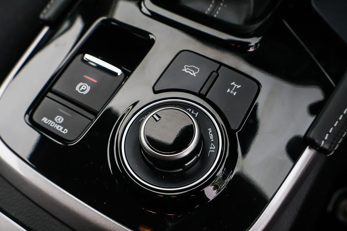 2025 Isuzu MU-X LS-U