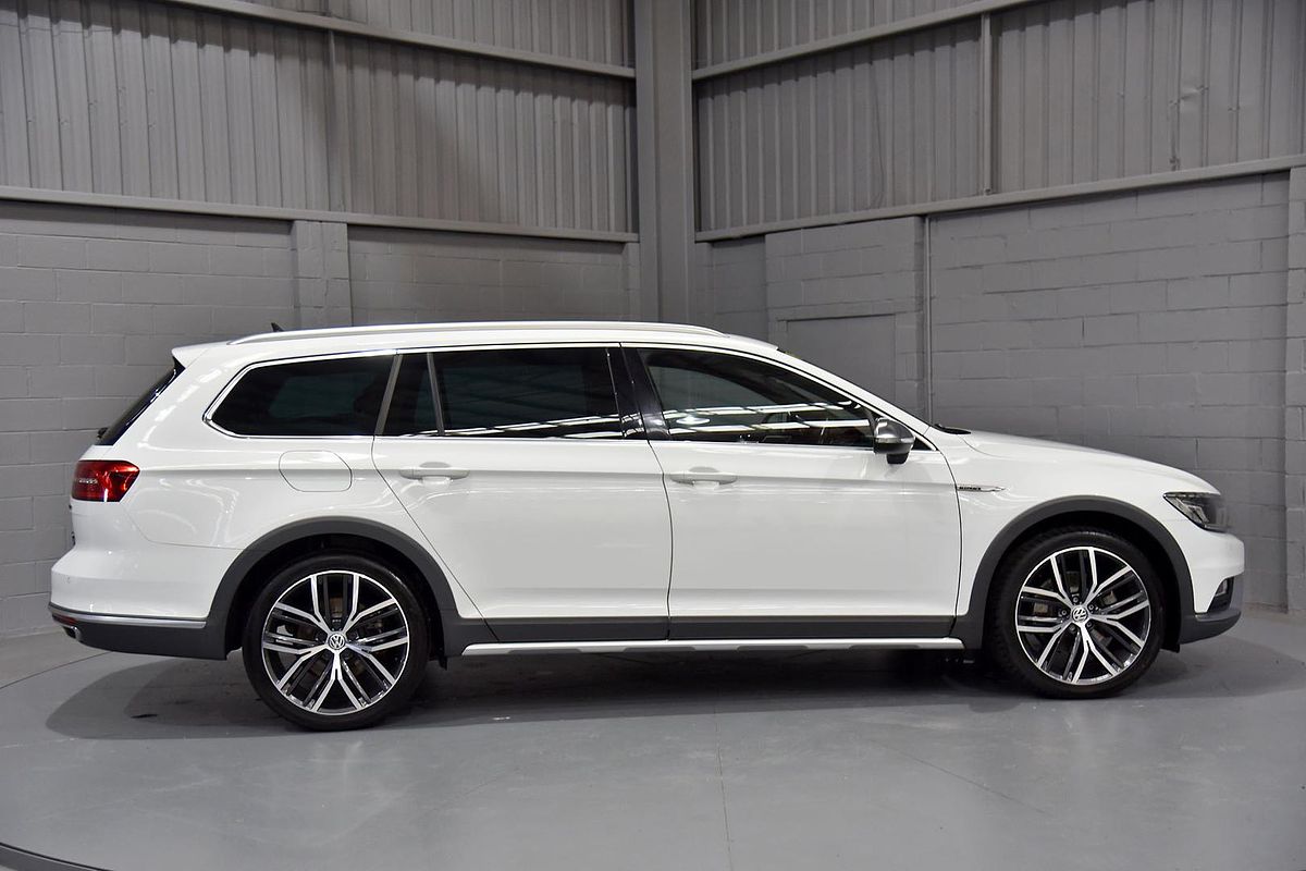 2018 Volkswagen Passat Alltrack Wolfsburg Edition B8