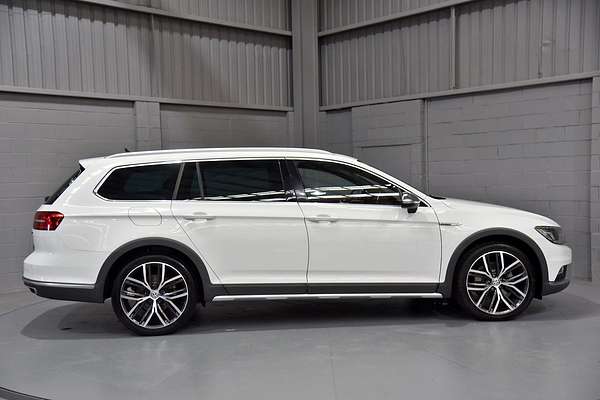2018 Volkswagen Passat Alltrack Wolfsburg Edition B8