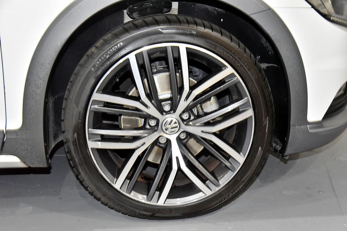 2018 Volkswagen Passat Alltrack Wolfsburg Edition B8