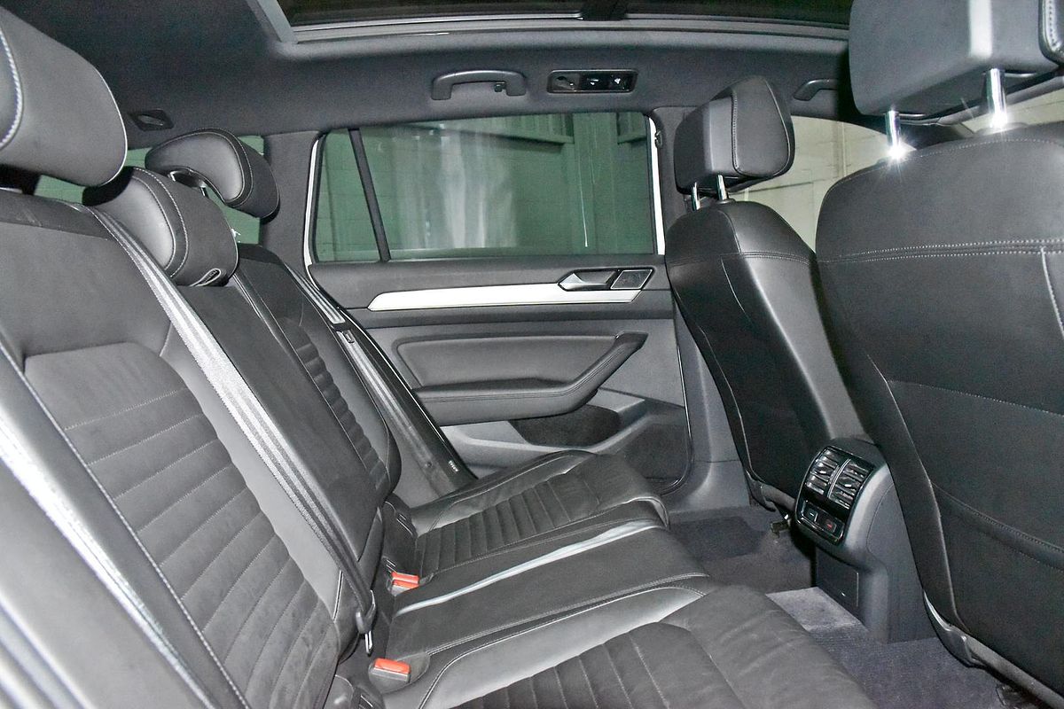 2018 Volkswagen Passat Alltrack Wolfsburg Edition B8