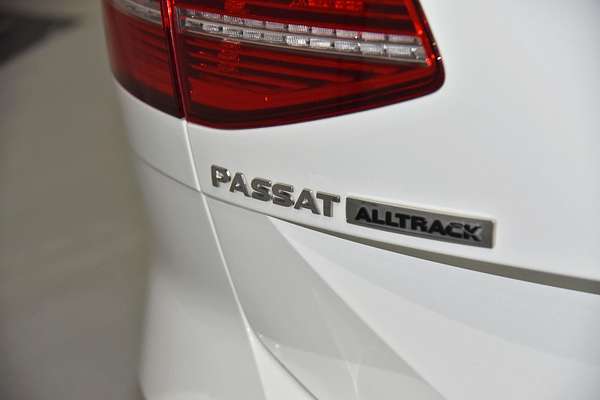 2018 Volkswagen Passat Alltrack Wolfsburg Edition B8