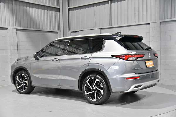 2023 Mitsubishi Outlander Exceed Tourer ZM