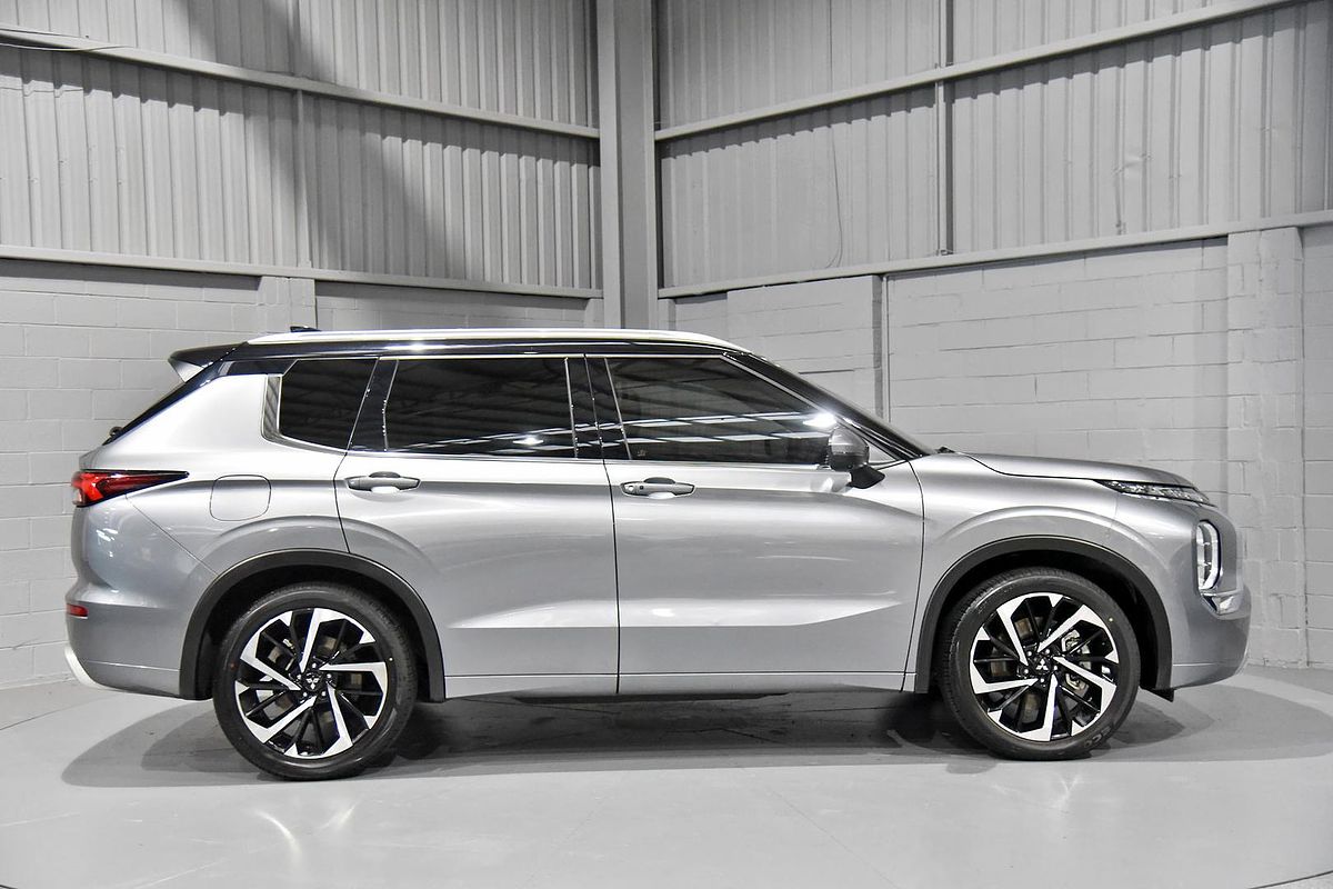 2023 Mitsubishi Outlander Exceed Tourer ZM