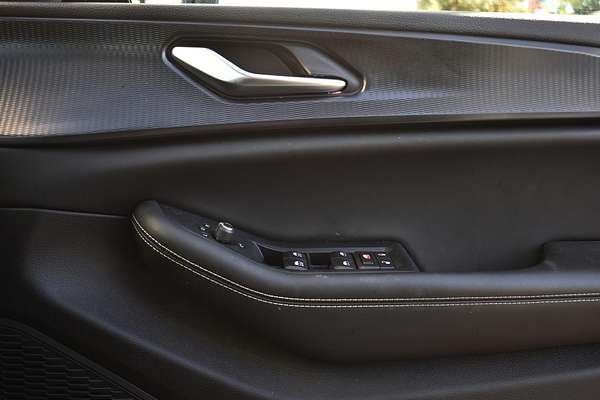 2023 Jeep Grand Cherokee Night Eagle WL