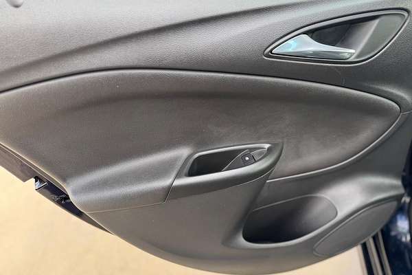 2018 Holden Astra RS-V BK
