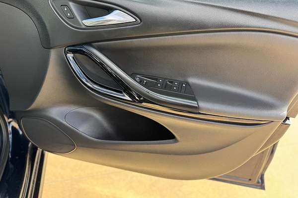 2018 Holden Astra RS-V BK