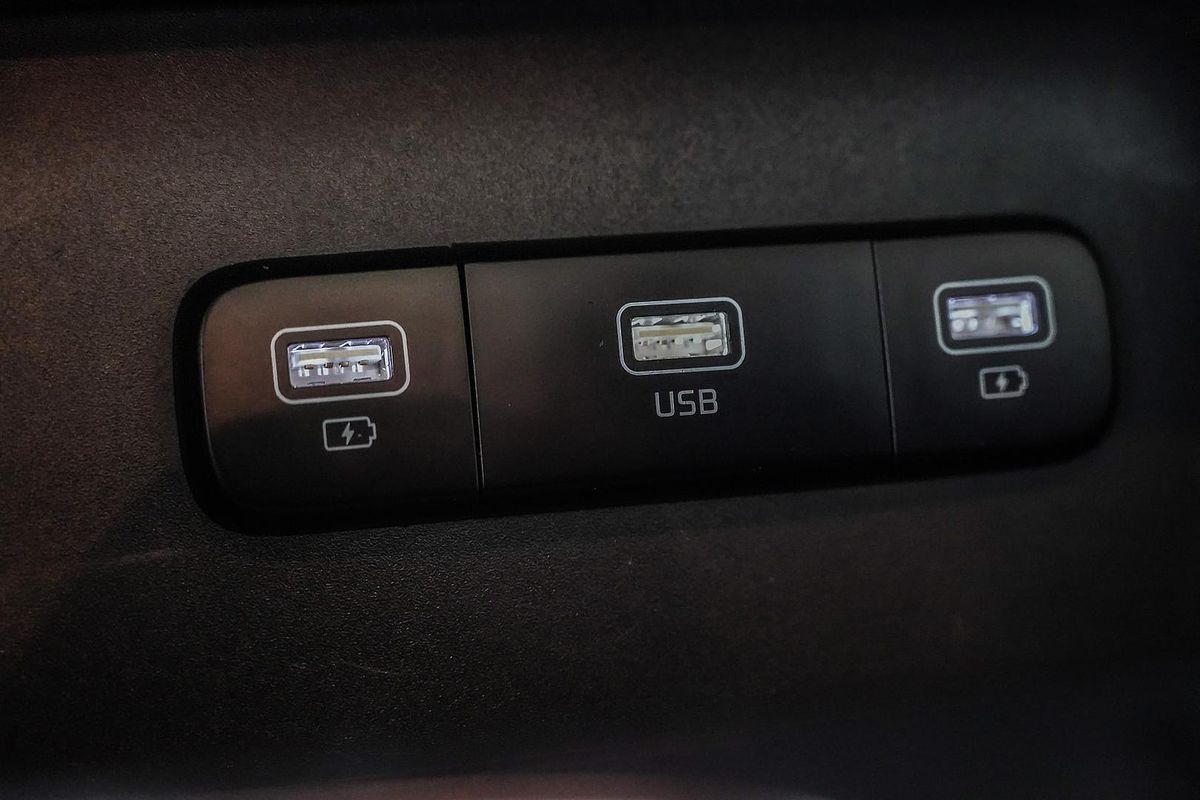 2022 Kia Carnival S KA4
