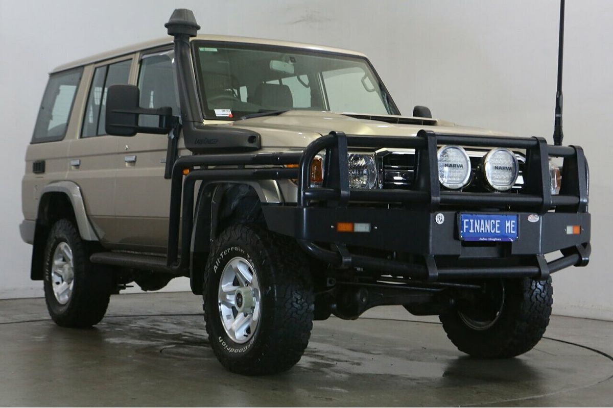 2017 Toyota Landcruiser GXL VDJ76R