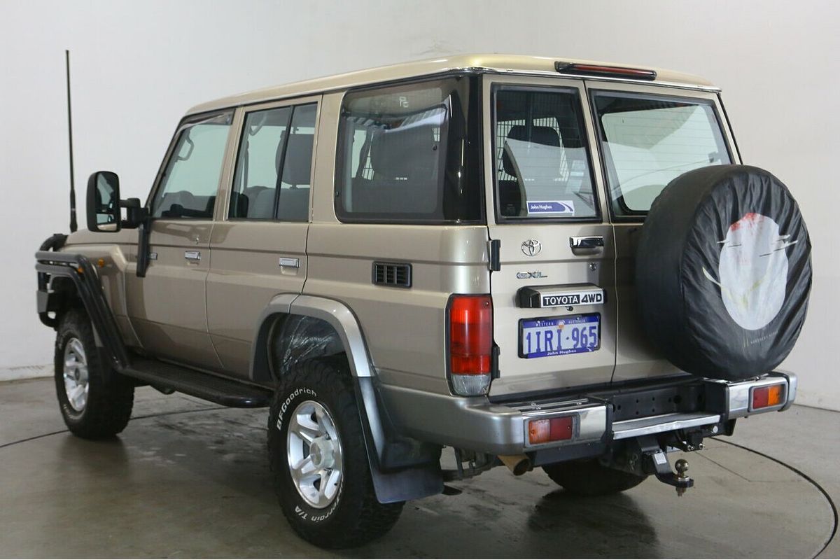 2017 Toyota Landcruiser GXL VDJ76R