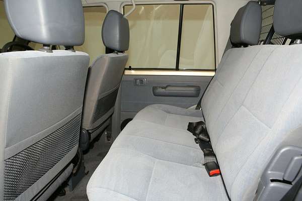 2017 Toyota Landcruiser GXL VDJ76R