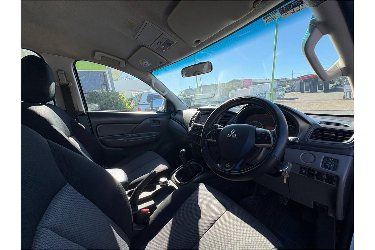 2015 Mitsubishi Triton GLX MQ 4X4