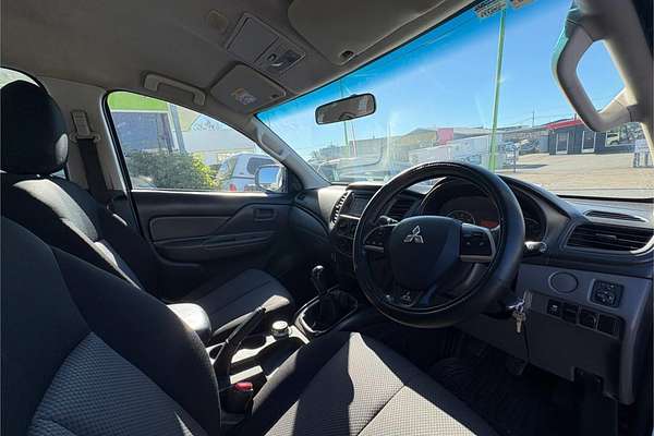 2015 Mitsubishi Triton GLX MQ 4X4
