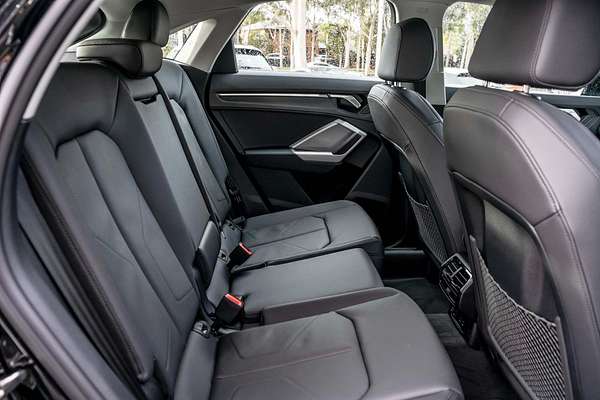 2025 Audi Q3 35 TFSI S line F3