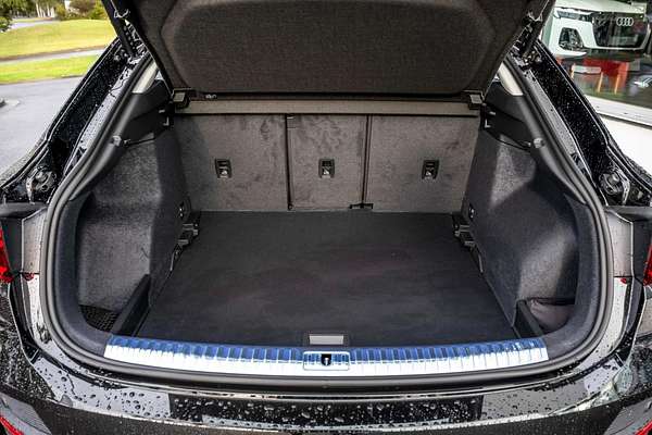 2025 Audi Q3 35 TFSI S line F3