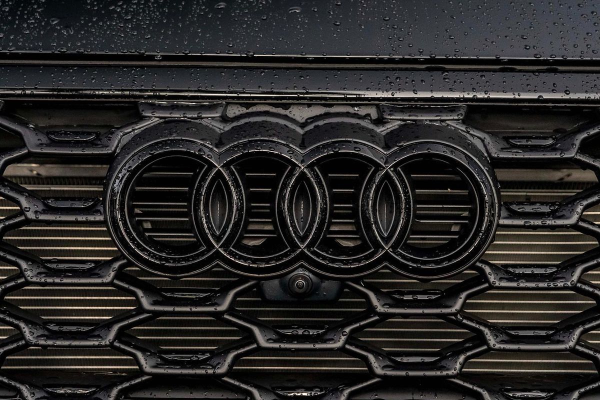 2025 Audi Q3 35 TFSI S line F3