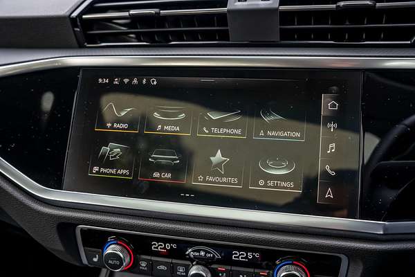 2025 Audi Q3 35 TFSI S line F3