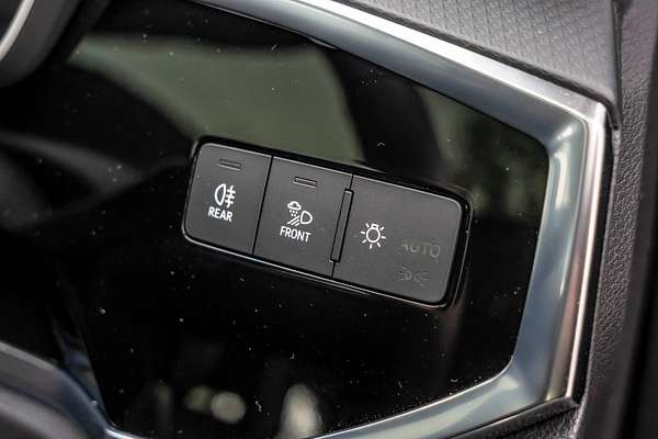 2025 Audi Q3 35 TFSI S line F3