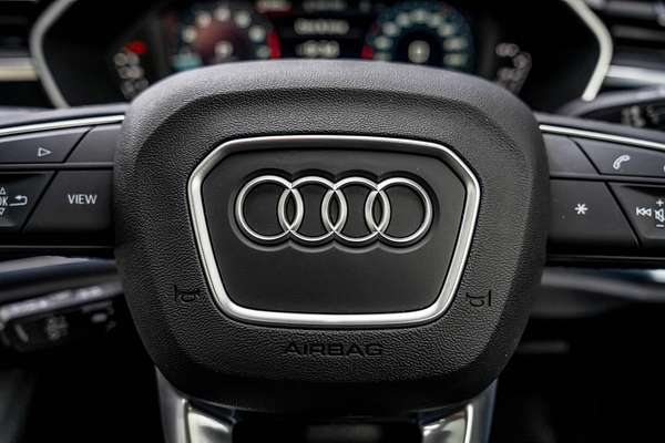 2025 Audi Q3 35 TFSI S line F3