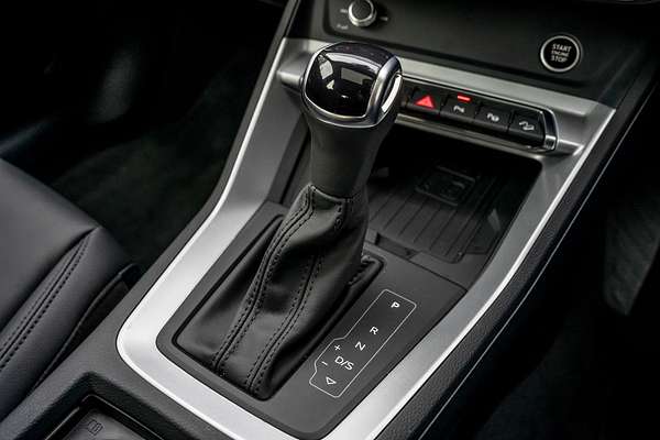 2025 Audi Q3 35 TFSI S line F3