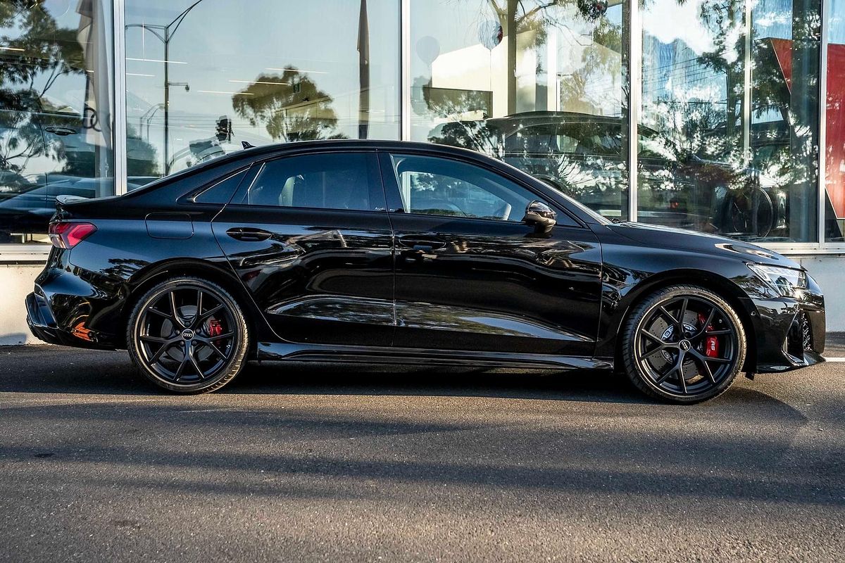 2025 Audi RS3  GY