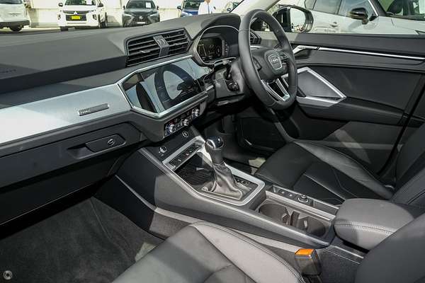 2025 Audi A3 35 TFSI S line GY