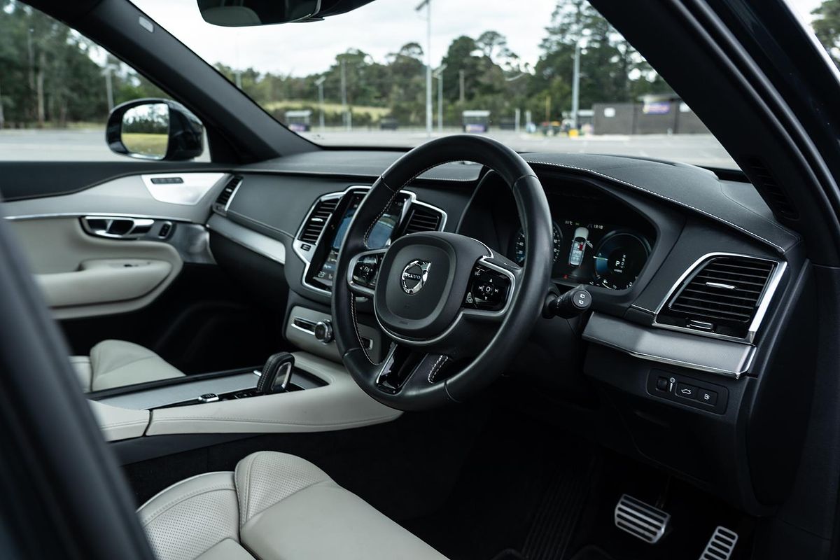 2021 Volvo XC90 Recharge Plug-In Hybrid
