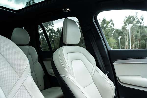 2021 Volvo XC90 Recharge Plug-In Hybrid