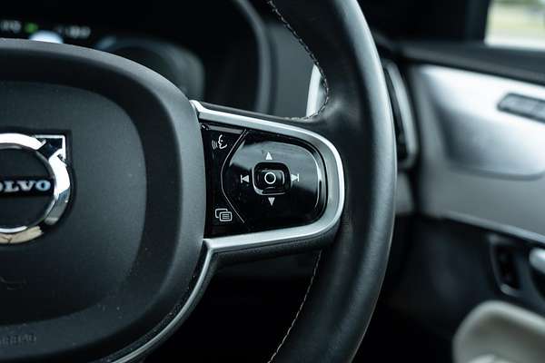 2021 Volvo XC90 Recharge Plug-In Hybrid