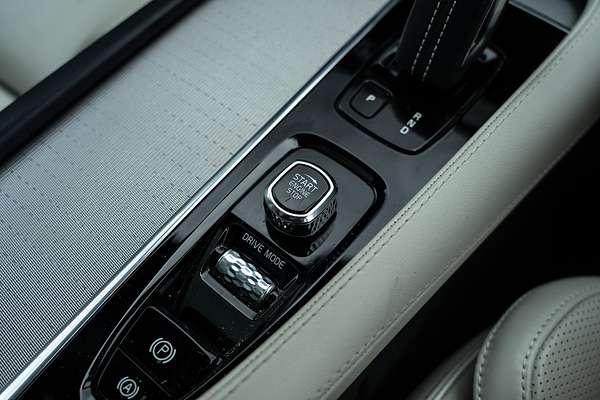 2021 Volvo XC90 Recharge Plug-In Hybrid