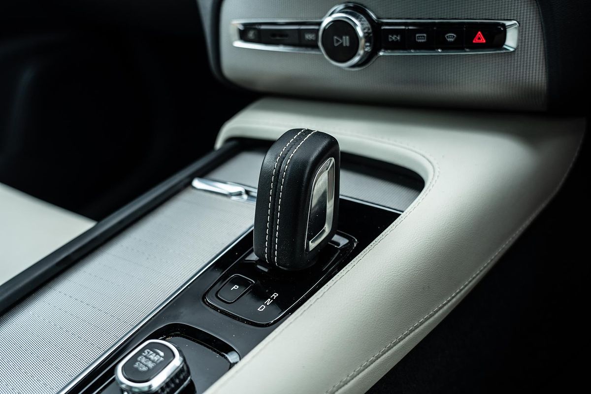 2021 Volvo XC90 Recharge Plug-In Hybrid