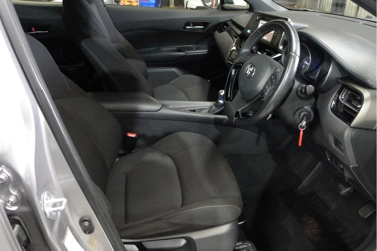 2017 Toyota C-HR NGX10R