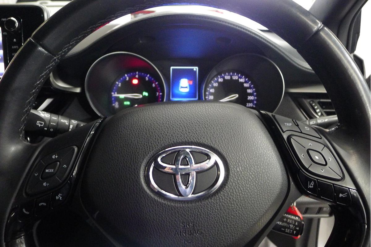 2017 Toyota C-HR NGX10R