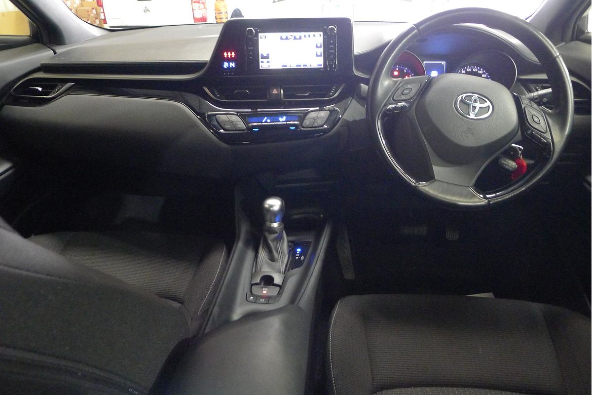 2017 Toyota C-HR NGX10R
