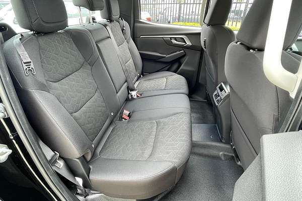 2025 Isuzu D-MAX LS-M 4X4